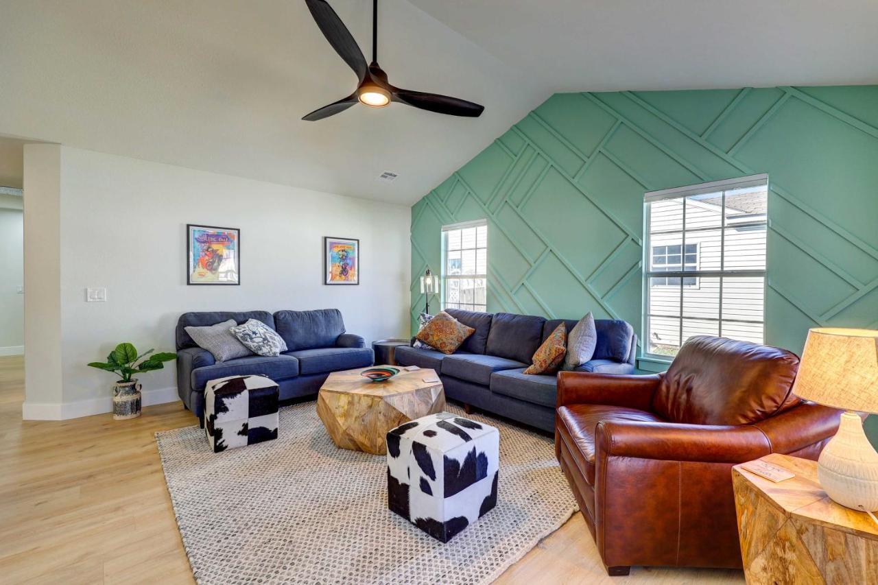 Chic Bentonville Home With Patio And Fire Pit! المظهر الخارجي الصورة